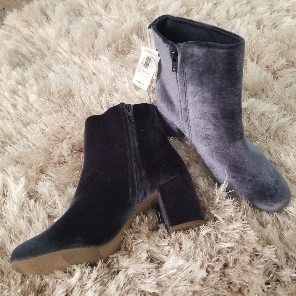 NWT Shoes - Picture 3 of 3